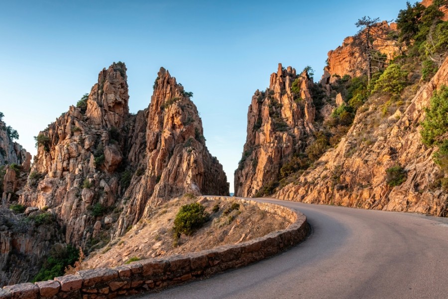 Quelles sont les Calanques de Piana les plus impressionnantes à découvrir en bateau ?